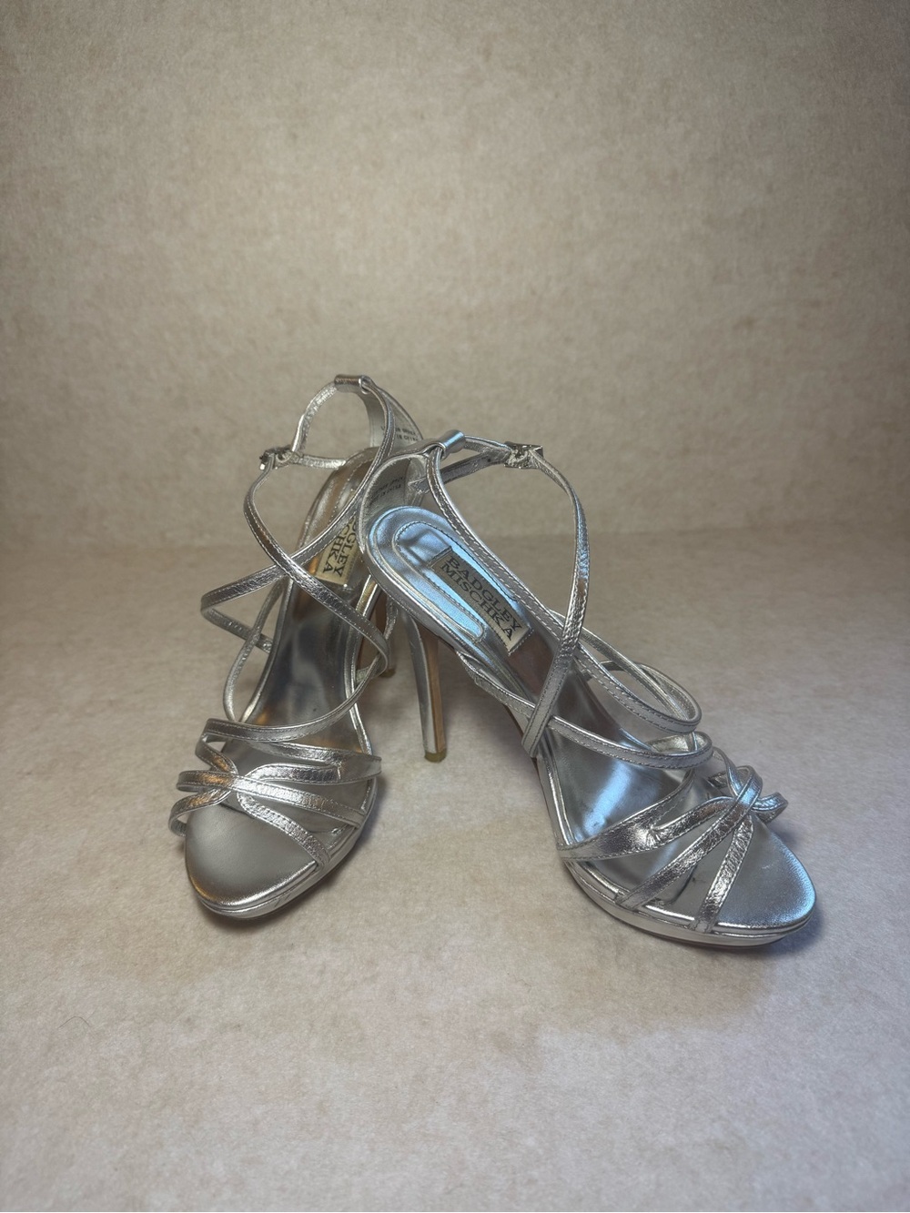 Badgley Mischka Silver Metallic Strappy Criss Cross High Heels 4" Size 5 1/2 5.5